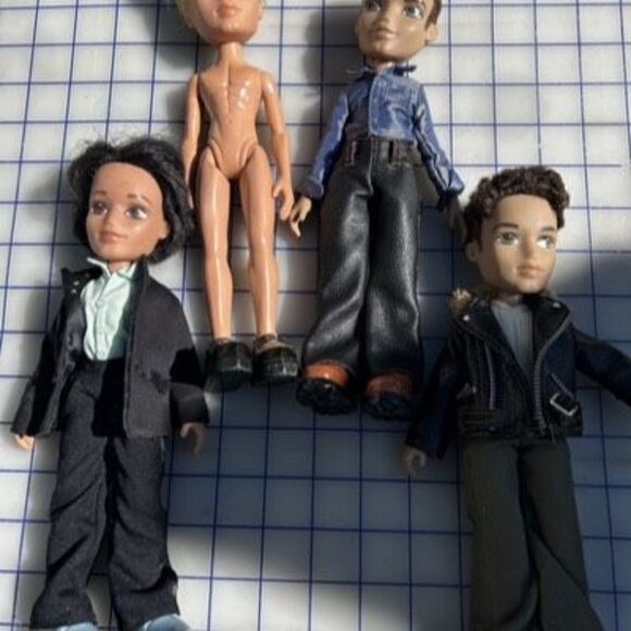 Bratz BOY DOLL fashion doll bundle 4 pcs Eitan Cameron Dylan Koby 23207 - Picture 1 of 1